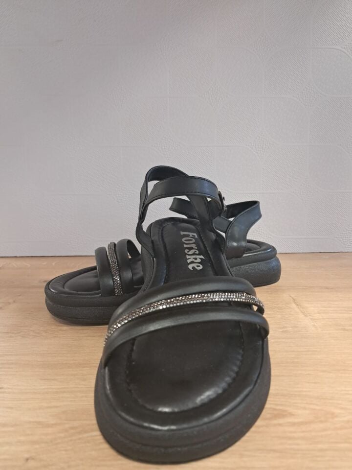 Kadın Bilekten Tokalı Spor Sandalet