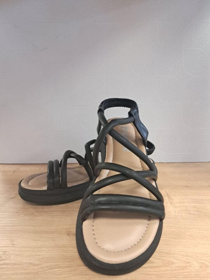 Kadın Yumuşak Bantlı Hafif Taban Lastikli Günlük Sandalet