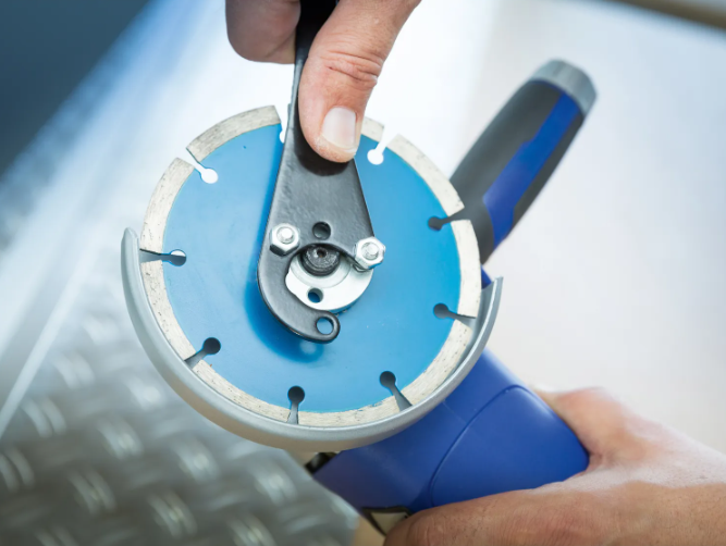 Lux Tools Üniversal Flanş Anahtarı