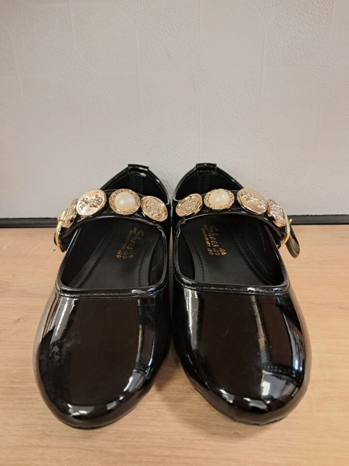 Kadın Broş Detaylı Deri Ayakkabı (Shoes)