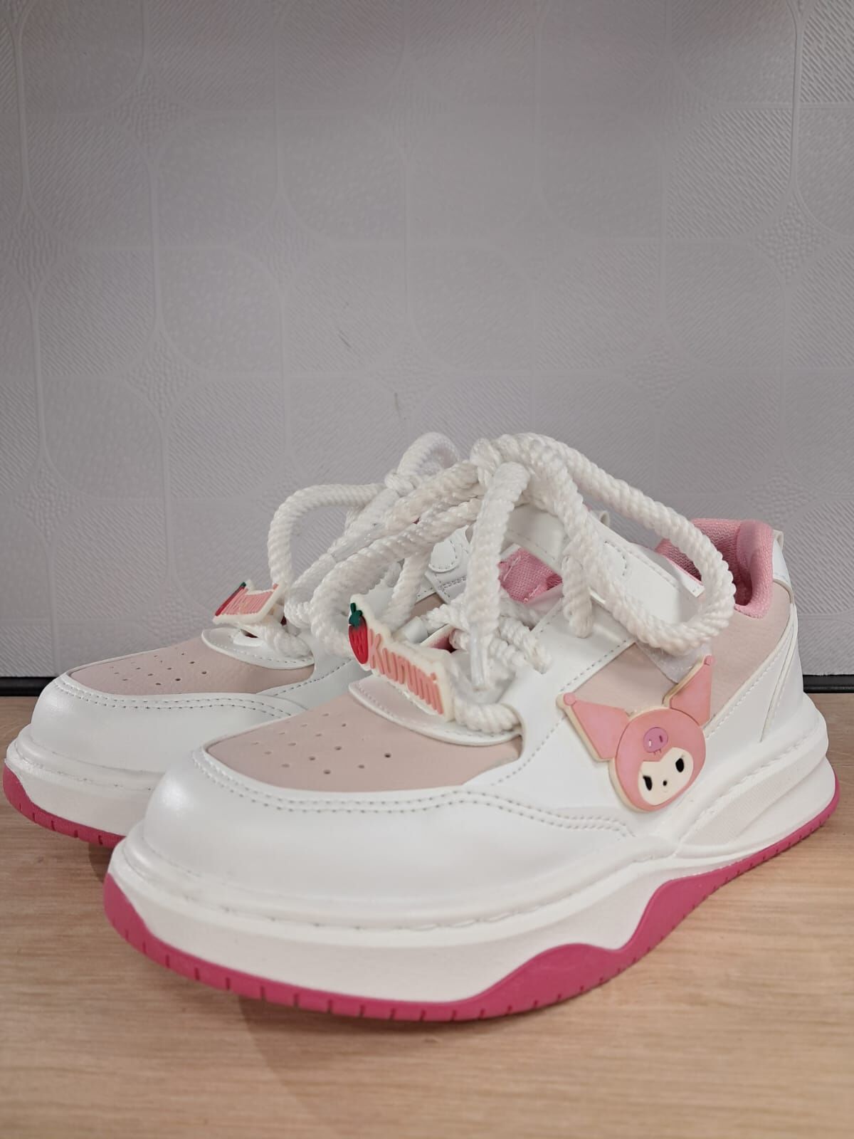 Kız Çocuk Kuromi Detaylı Beyaz Spor Ayakkabı